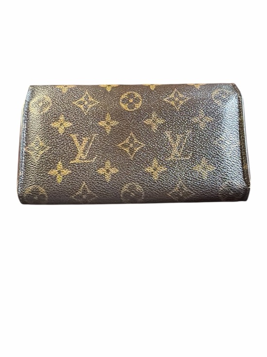 ✨ Authentic Louis Vuitton Monogram Sarah Wallet ✨ - Picture 2 of 4